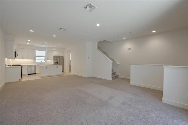 Building Photo - 4367 Pacifica Wy