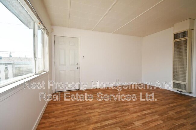 Building Photo - 471 S Lyon St