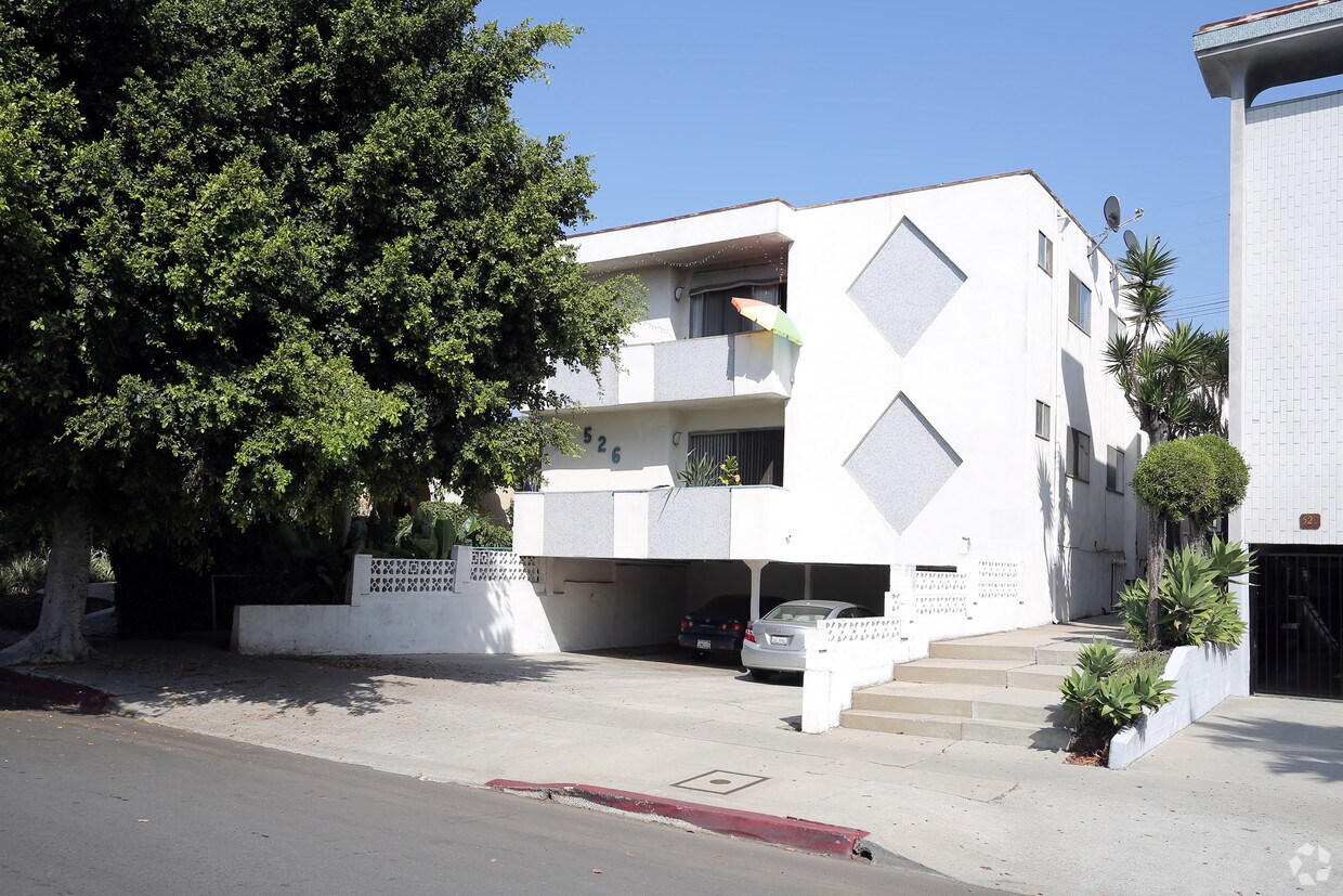 526 N Hayworth Ave, Los Angeles, CA 90048 Apartments in Los Angeles