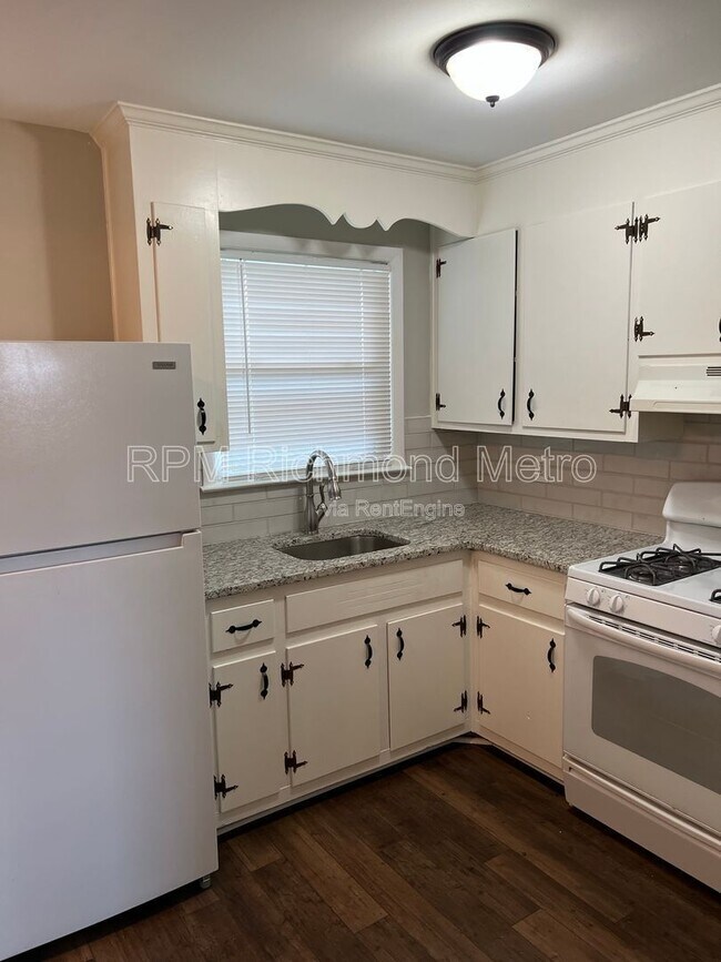 Foto del edificio - 1138 Shuford Ave