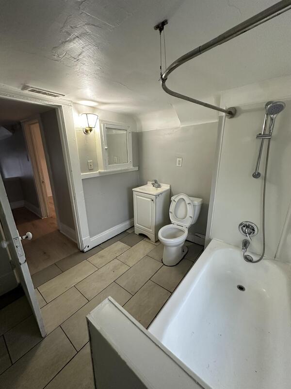 Foto del edificio - 855 Lakeview Rd