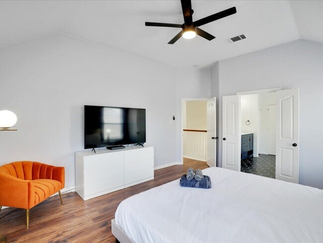 Foto del edificio - 5832 Clear Creek Dr