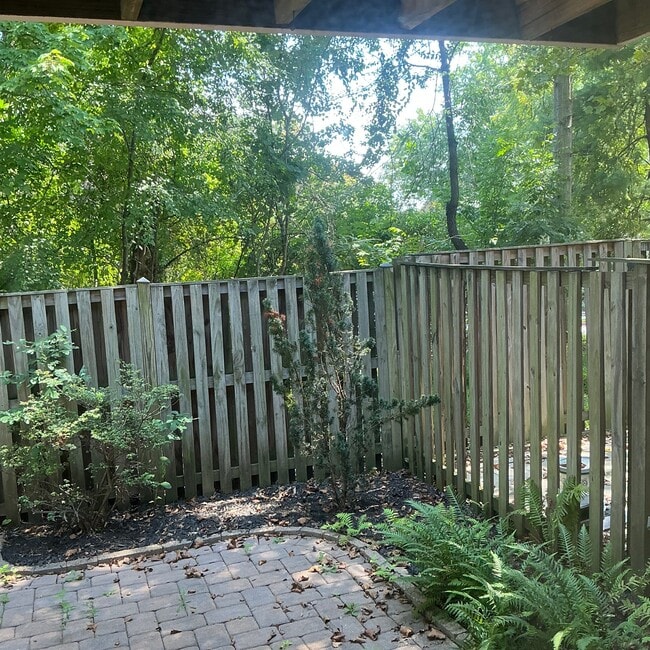 Building Photo - 8946 Skyrock Ct