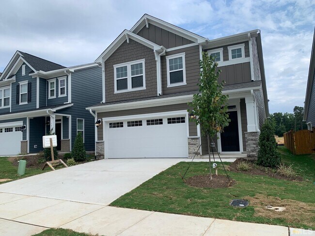 Building Photo - 1814 Farm Pond Trail