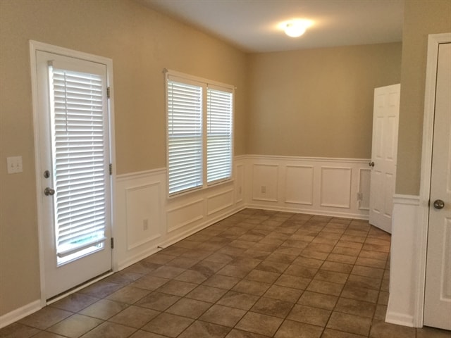 Building Photo - 145 Collenton Ln