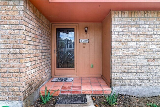 Foto del edificio - 4109 Fonvilla Cir