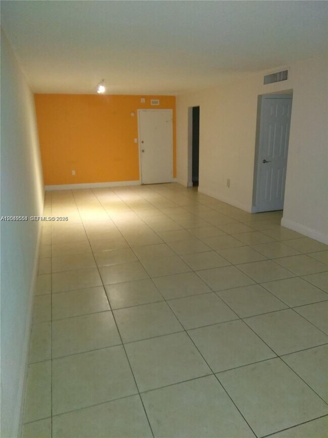 Foto del edificio - 1800 Sans Souci Blvd