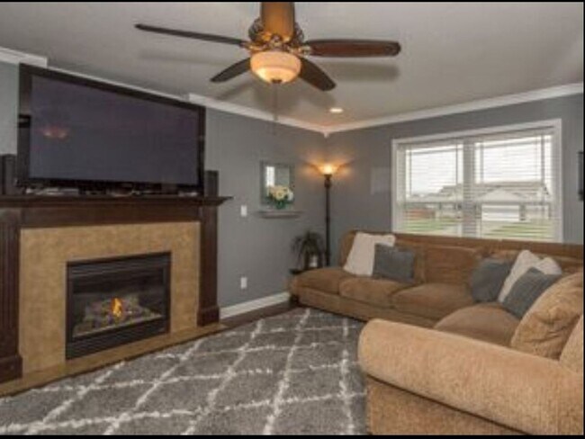 Foto del edificio - 4 Bedroom 2.5 bath Single Family Home in W...