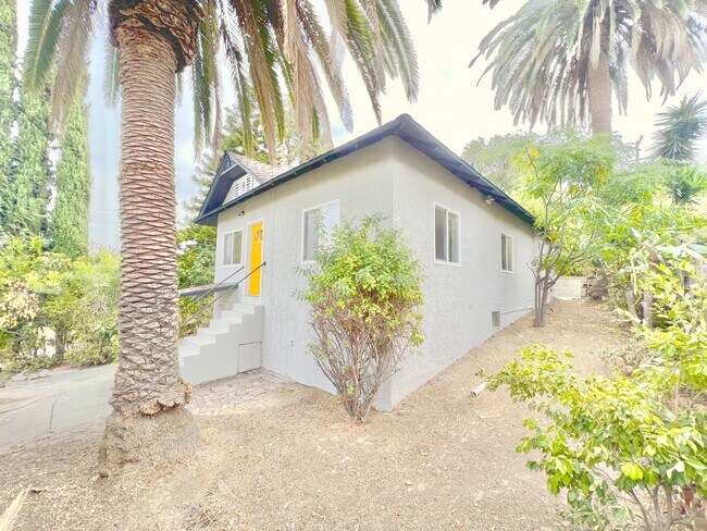 Foto del edificio - 6146 Mesa Ave