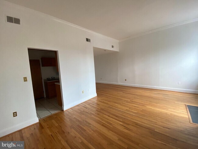 Foto del edificio - 702 S Wolfe St