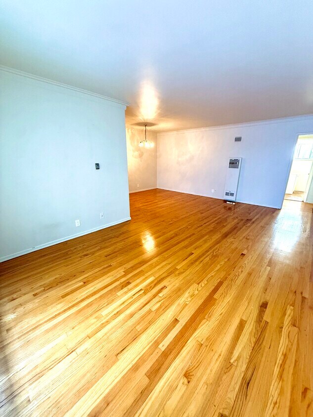 Foto principal - 326 S Gramercy Pl