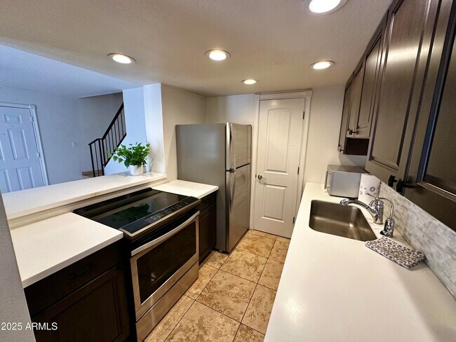 Foto del edificio - 4258 N 81st St