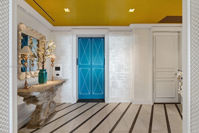 Building Photo - 7041 Fisher Island Dr