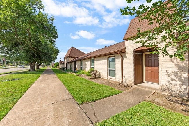 Foto del edificio - 7285 Cook Rd