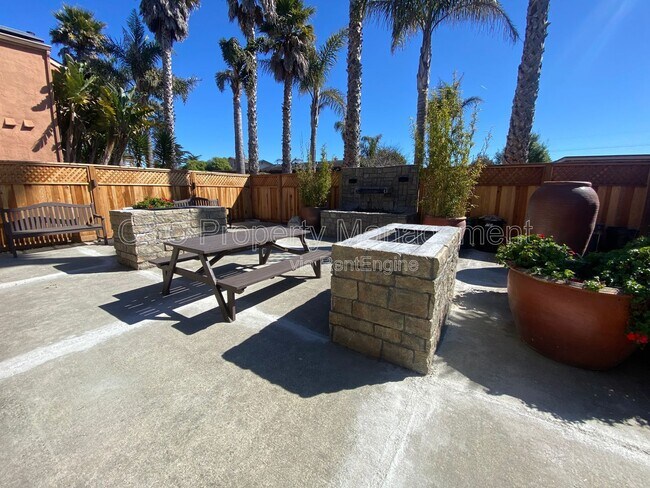 Foto del edificio - 3270 Del Monte Blvd