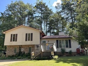 Building Photo - 122 Cedar Creek Cir