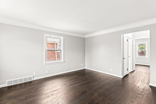 Foto del edificio - 6938 Fenton St