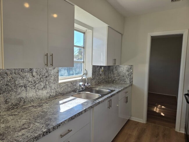 Building Photo - 14842 SW 297th Terrace