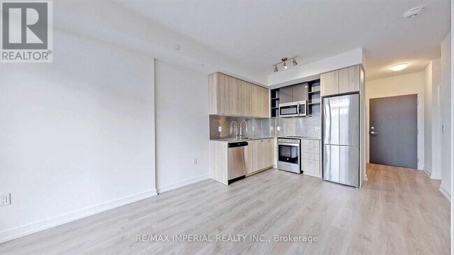 Building Photo - 10 De Boers Dr