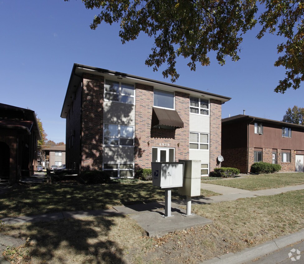 Building Photo - 4918 Walker Ave