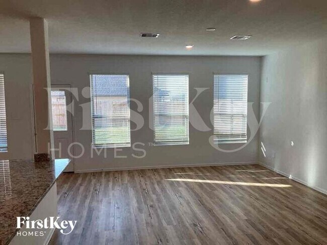 Foto del edificio - 23919 Steep Climb Dr