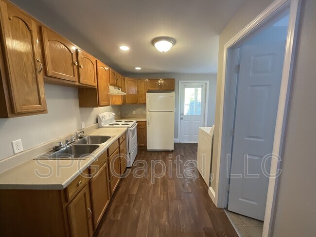 Foto del edificio - 230 N Pitt St