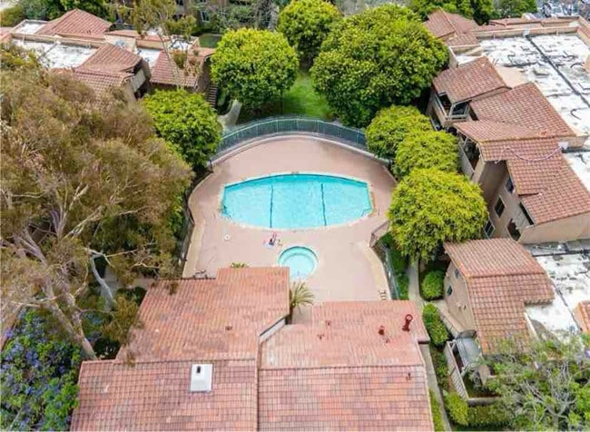Photo - 21372 Brookhurst St (Huntington Beach, CA) Apartment