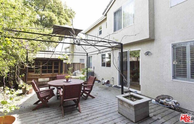 Foto del edificio - 149 Orchard Park Pl