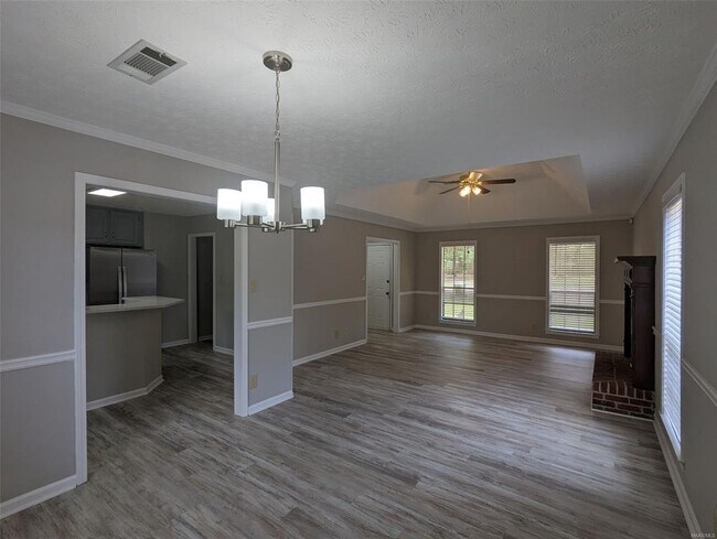 Building Photo - 1073 Countryside Ln