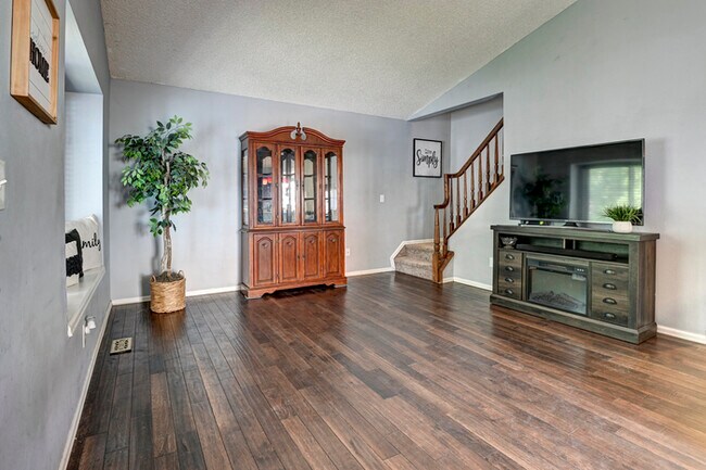 Foto del edificio - 4654 Spacewalk Way