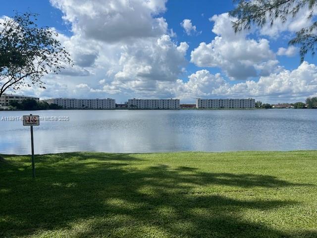 Foto del edificio - 10000 NW 80th Ct