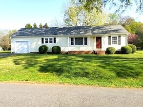 Building Photo - 1132 Hipp Rd