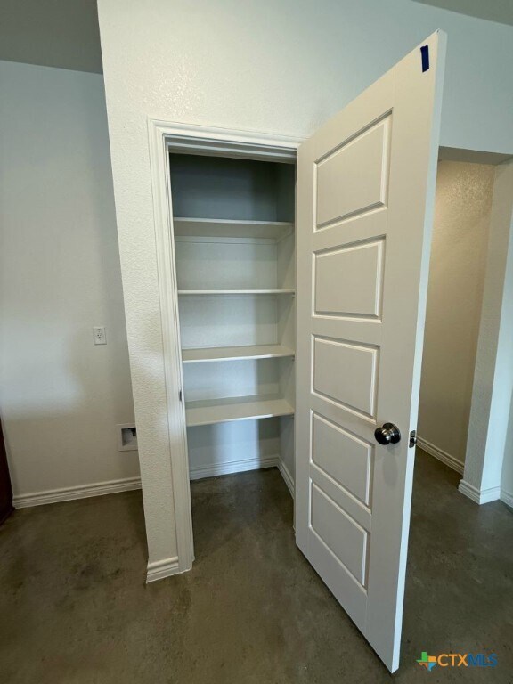 Foto del edificio - 1125 Lindsey Dr