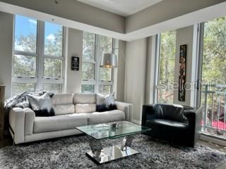 Foto del edificio - 1350 Main St