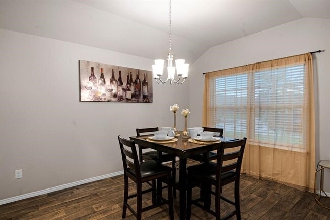 Foto del edificio - 518 Poppy Field Ct