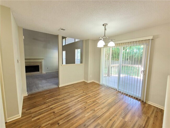 Building Photo - 1335 Watercrest Cir