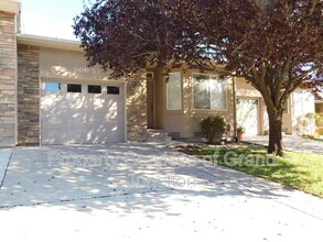 Building Photo - 566 1/2 Garden Grove Ct