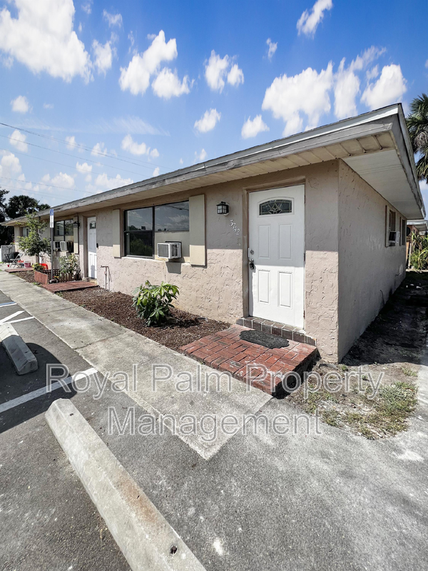 Foto principal - 3742-3746-3746 Estelle Ave