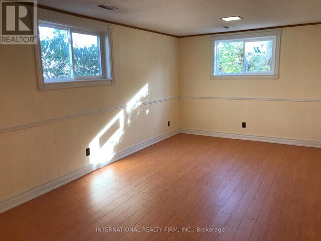 Photo du bâtiment - 11 Misthollow Square