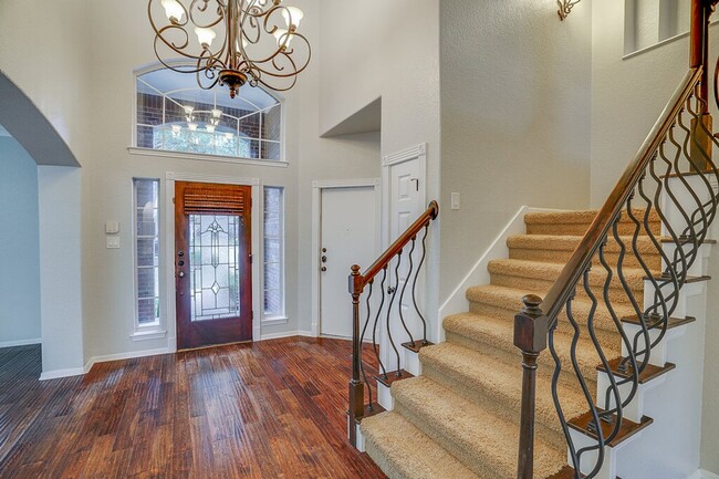 Building Photo - 10218 Scull Creek Dr