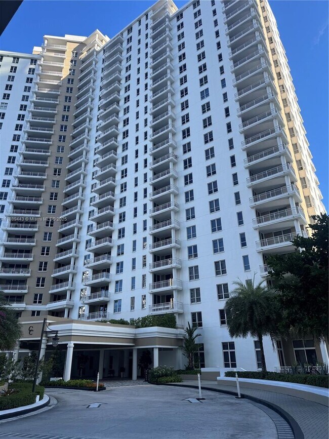 Building Photo - 701 Brickell Key Blvd