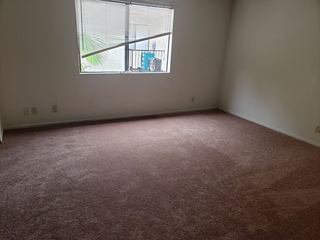 Building Photo - 14102 Lemoli Ave