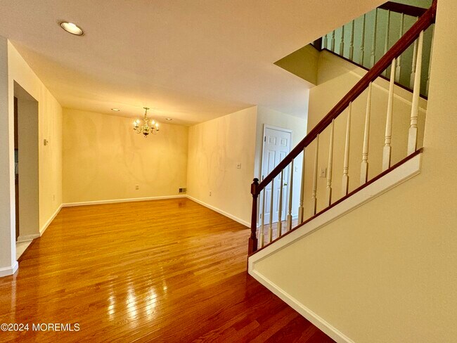 Foto del edificio - 28 Alpine Rd