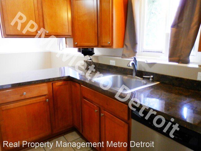 Foto del edificio - 3 br, 1.5 bath House - 520 Marlin Ave