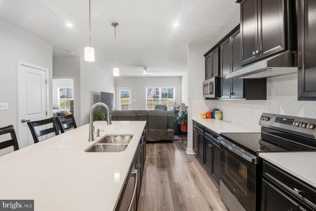 Building Photo - 7517 Matapeake Ln