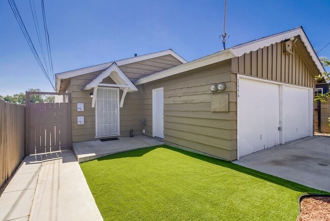 Building Photo - 2646 Violet St