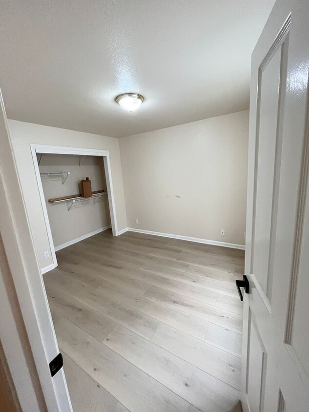 Primary Photo - Top Floor 4x2