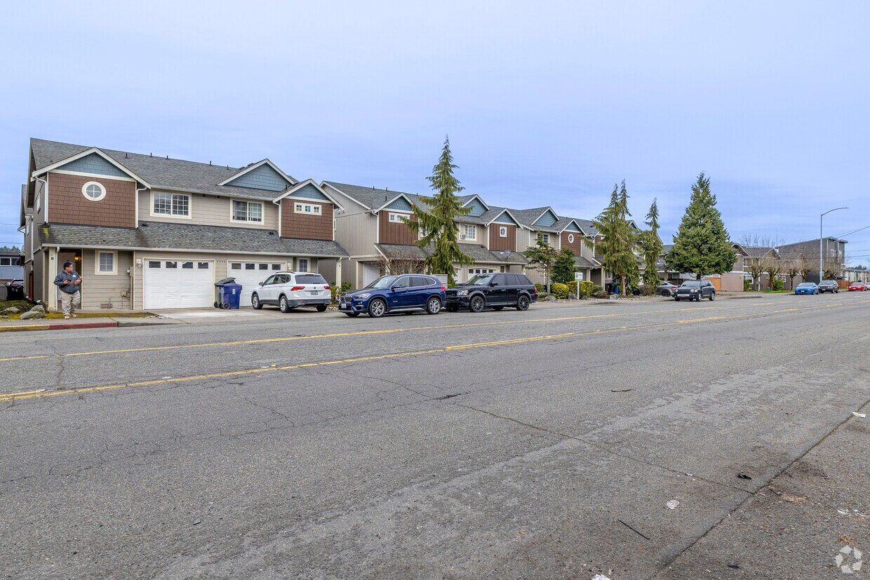 Foto principal - Warner Street Townhomes