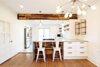 Building Photo - 706 Bolling Ave