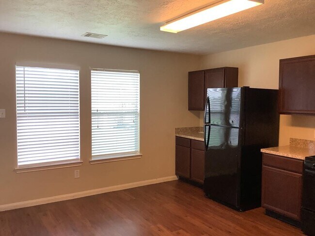 Foto del edificio - 3919 Hawthorn Glen Ct